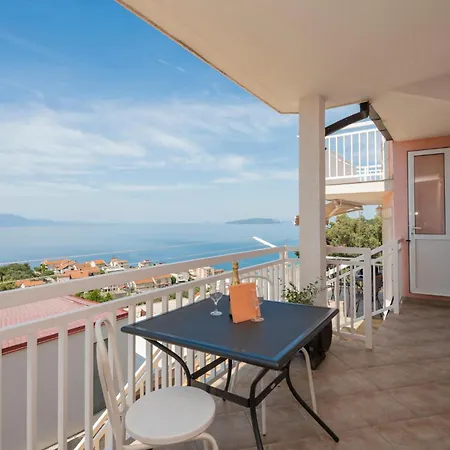 Cozy In With House Sea View